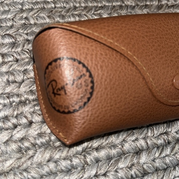 Ray-Ban brand brown leather sunglass case pre-owned great condition beautiful - Picture 2 of 6